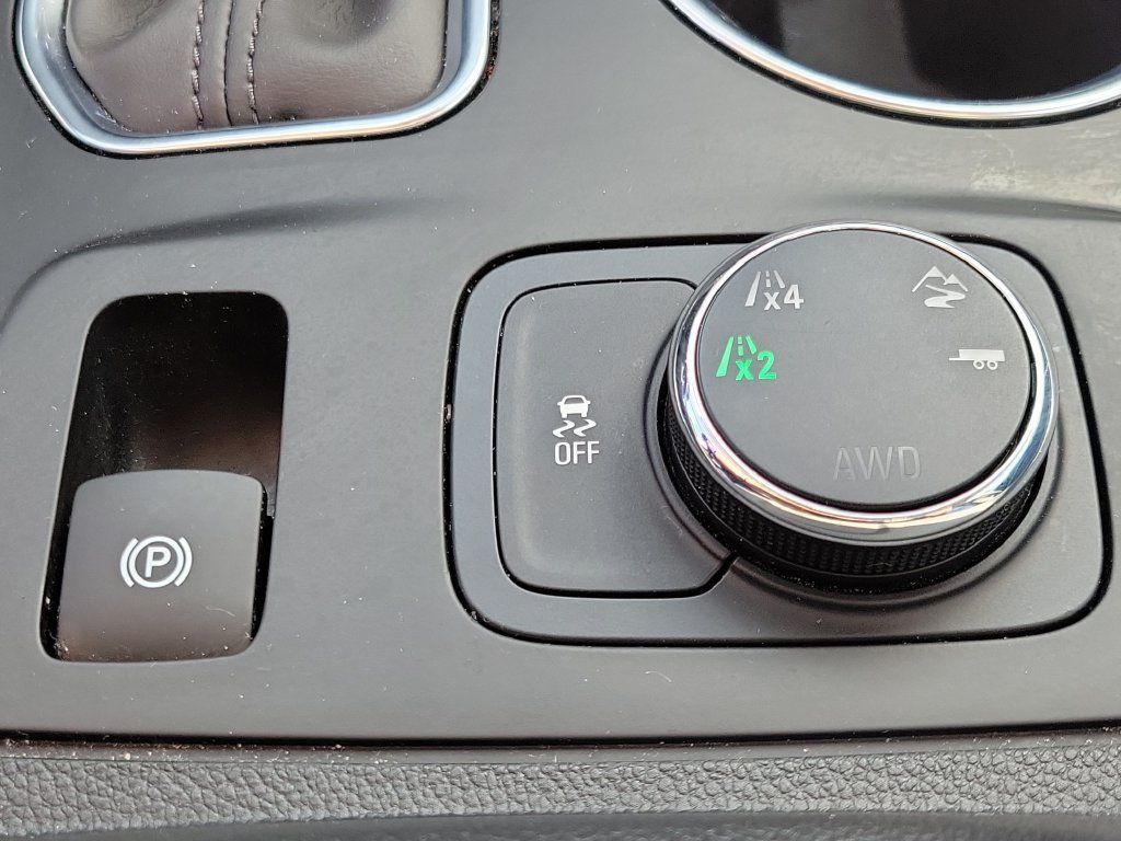 Used 2019 Chevrolet Traverse RS AWD/4WD image 35