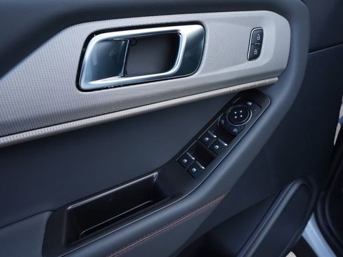 New 2026 Ford Explorer Active image 23