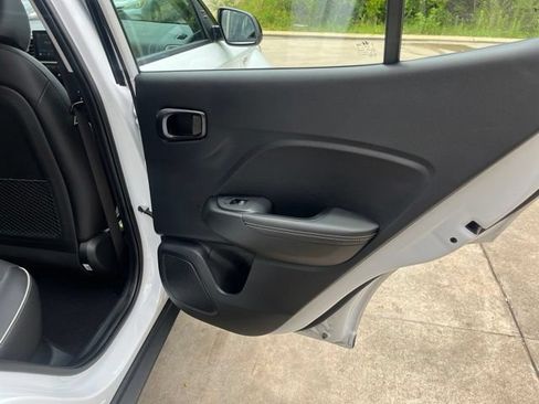 Used 2026 Hyundai Venue SEL FWD image 16