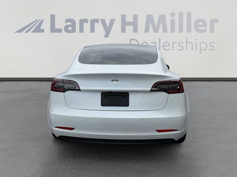 Used 2020 Tesla Model 3 Standard Range Plus RWD image 4