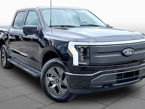Used 2025 Ford F150 Lightning Flash AWD/4WD image 2