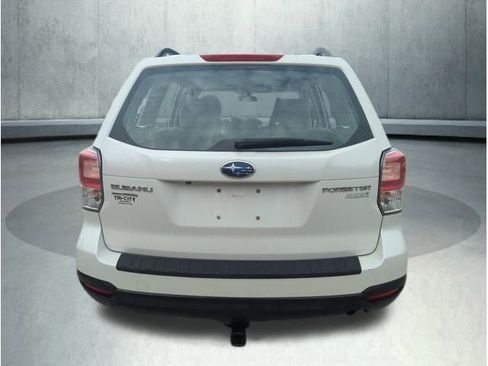 Used 2017 Subaru Forester 2.5i w/ Alloy Wheel Package image 5