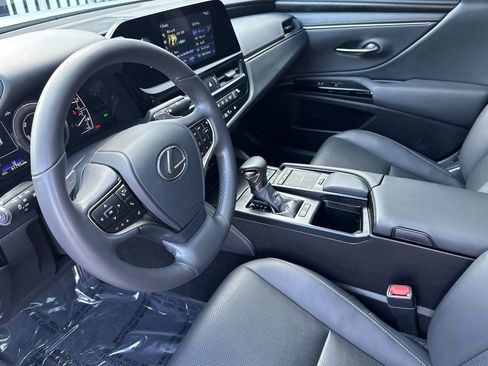 Used 2022 Lexus ES 300h ES 300h image 10