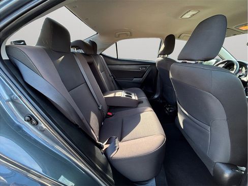 Used 2017 Toyota Corolla LE image 29