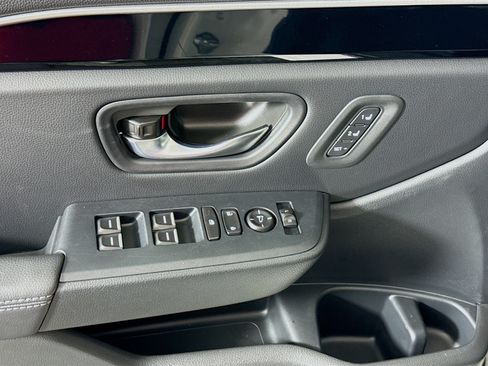 Used 2025 Honda Pilot EX-L image 18