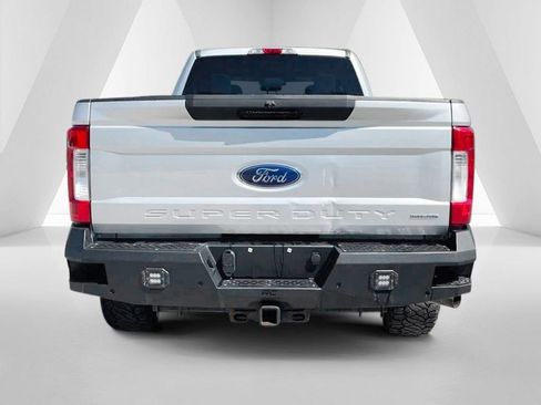 Used 2019 Ford F250 XLT w/ Snow Plow Prep Package AWD/4WD image 6