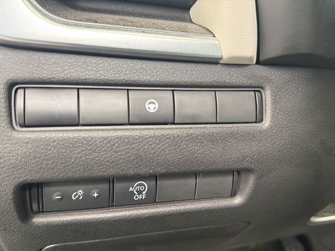 Certified 2023 Nissan Rogue SV AWD/4WD image 19