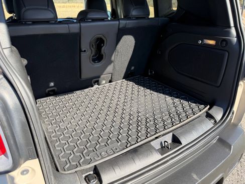 Used 2017 Jeep Renegade Trailhawk image 11