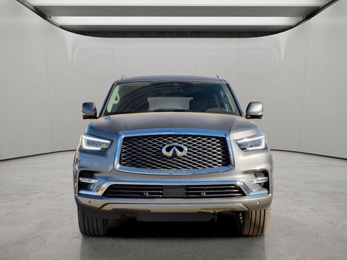 Used 2018 INFINITI QX80 4WD w/ Driver Assistance Package image 7