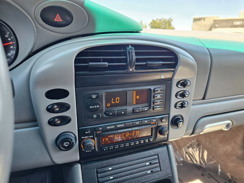 Used 2004 Porsche 911 Carrera image 32