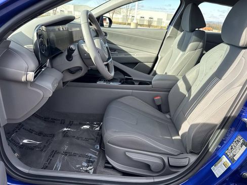 Used 2023 Hyundai Elantra SEL w/ Convenience Package FWD image 22