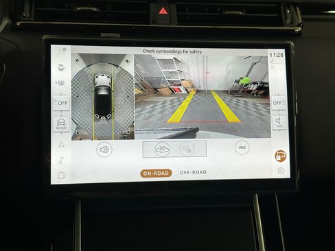 New 2026 Land Rover Range Rover Velar Dynamic SE image 25