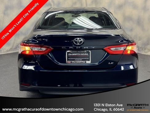 Used 2018 Toyota Camry LE image 7