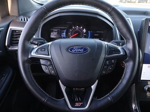 Certified 2022 Ford Edge ST image 12