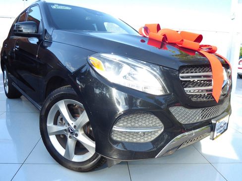 Used 2019 Mercedes-Benz GLE 400 4MATIC image 1