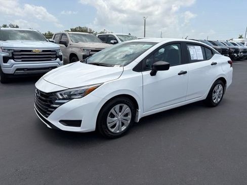 Used 2025 Nissan Versa S w/ Trunk Package FWD image 3