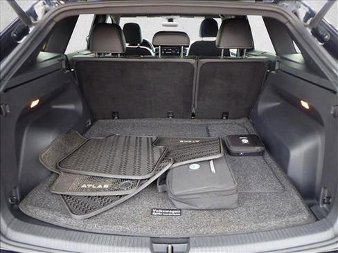 Used 2020 Volkswagen Atlas Cross Sport SEL Premium R-Line image 8