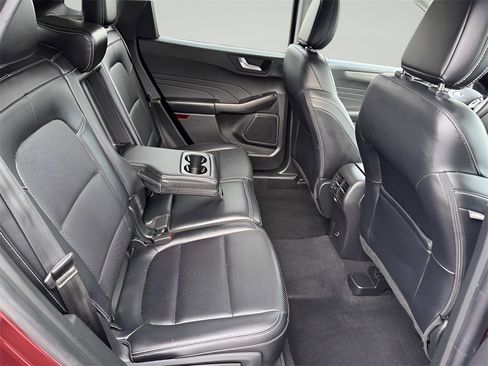 Used 2021 Ford Escape Titanium image 31