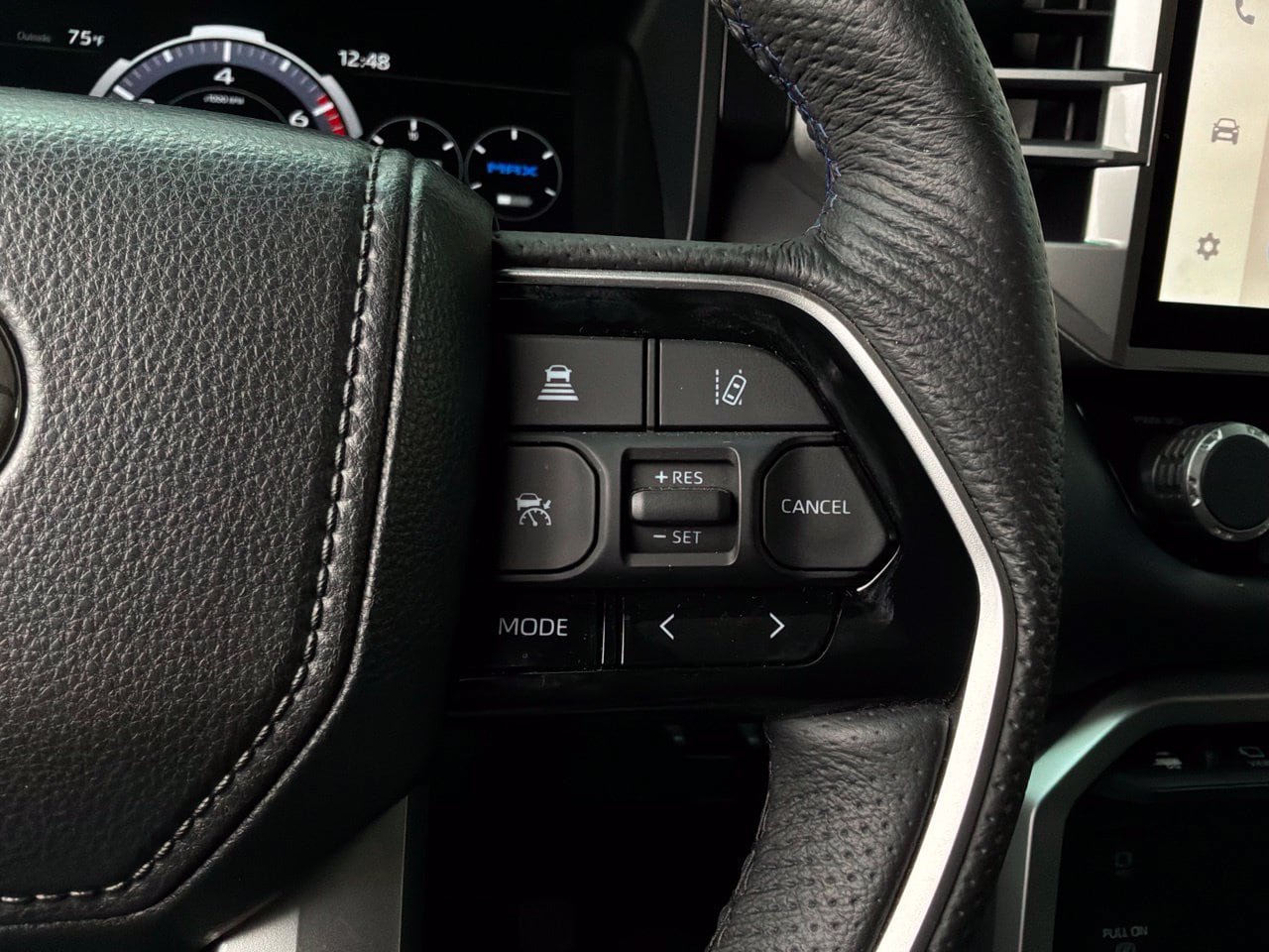 Used 2025 Toyota Sequoia Platinum AWD/4WD image 50