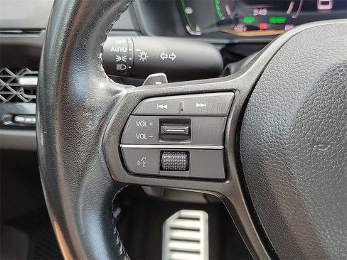 Used 2023 Honda Accord Sport image 4