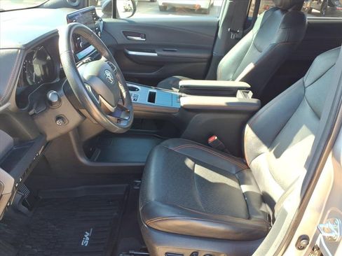 Used 2024 Toyota Sienna XLE Woodland Edition image 16