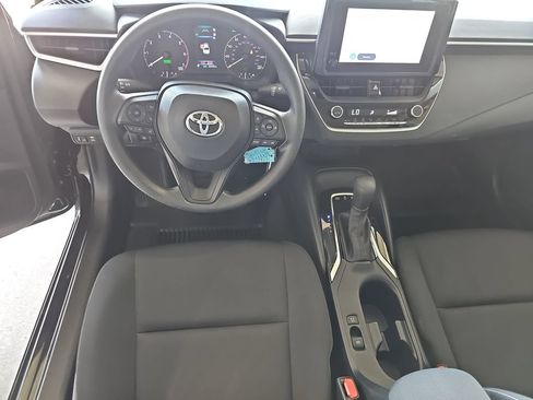 Used 2025 Toyota Corolla LE FWD image 15