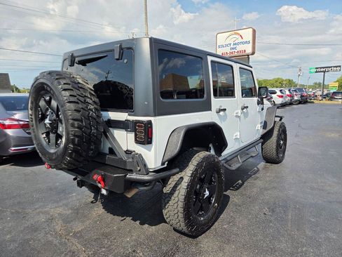 Used 2013 Jeep Wrangler Unlimited Sport AWD/4WD image 5