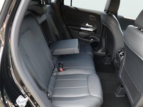 New 2026 Mercedes-Benz GLA 250 4MATIC image 19