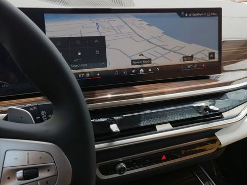 New 2027 BMW X7 xDrive40i w/ Premium Package AWD/4WD image 11