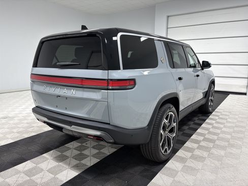 Used 2024 Rivian R1S Adventure AWD/4WD image 5