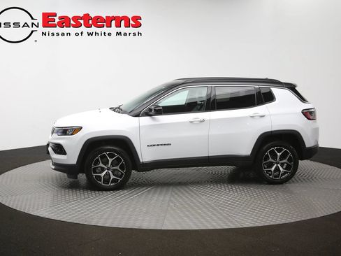 Used 2025 Jeep Compass Limited AWD/4WD image 57