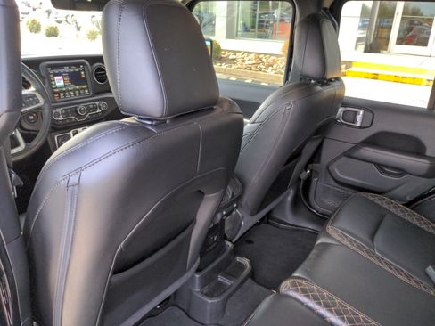 Used 2021 Jeep Wrangler Unlimited Sahara image 15