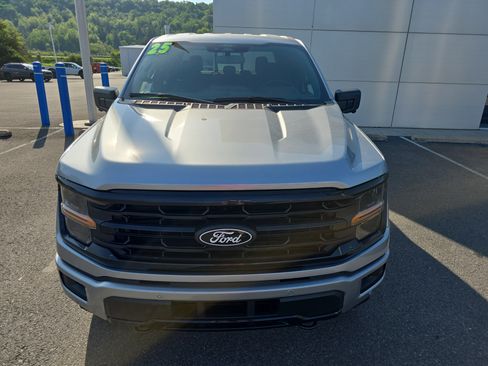 New 2025 Ford F150 XLT w/ Equipment Group 302A MID image 9