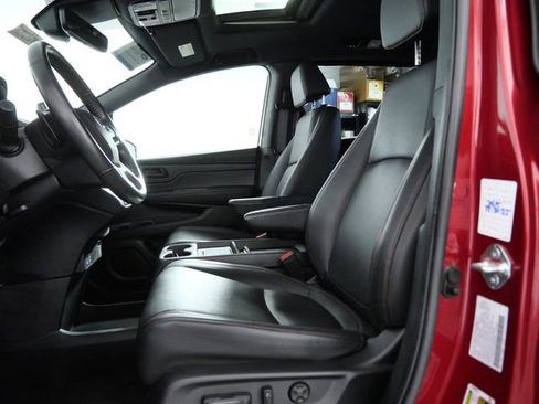 Used 2025 Honda Odyssey Sport-L image 17