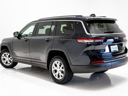 Used 2023 Jeep Grand Cherokee L Limited AWD/4WD image 37