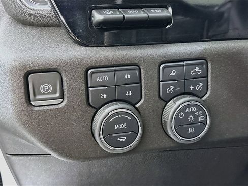 Certified 2025 Chevrolet Silverado 3500 High Country w/ High Country Premium Package AWD/4WD image 11