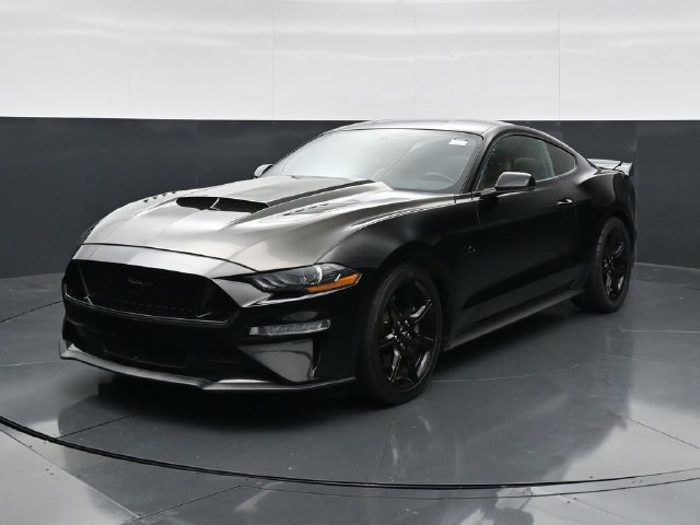 Used 2019 Ford Mustang GT Premium w/ Black Accent Package RWD image 5
