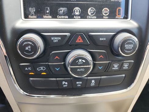 Used 2015 Jeep Grand Cherokee Limited w/ Luxury Group II AWD/4WD image 29