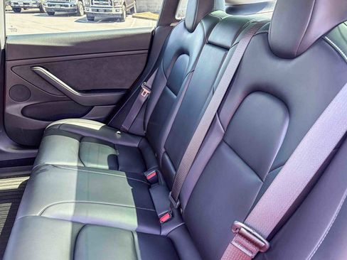 Used 2022 Tesla Model 3 Performance image 17
