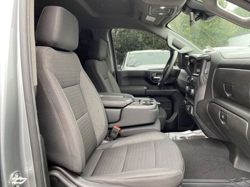 Used 2024 Chevrolet Silverado 2500 Custom w/ Custom Convenience Package image 32