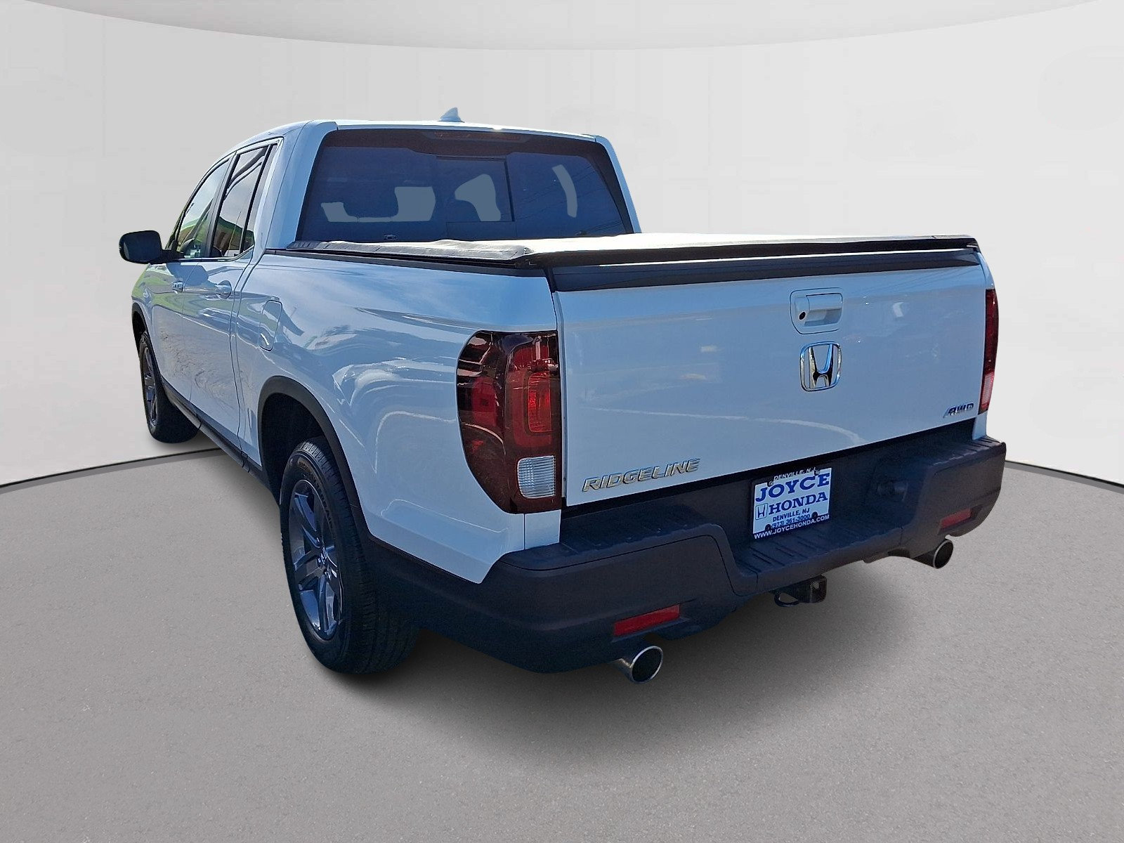 Certified 2023 Honda Ridgeline RTL image 8