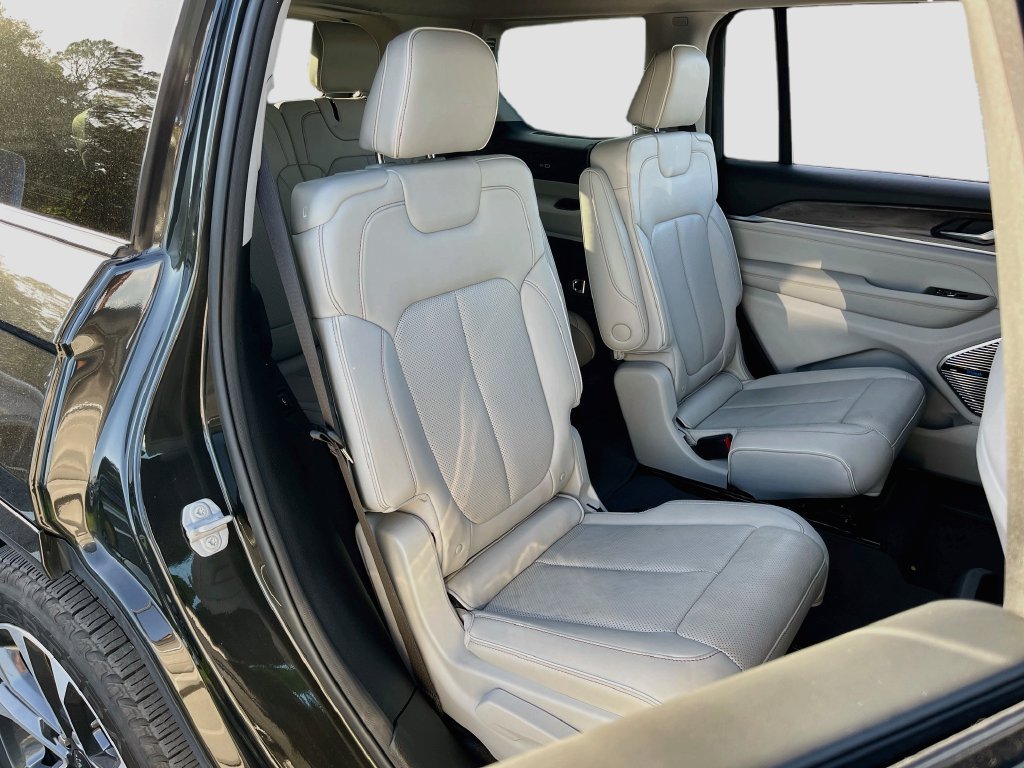 Used 2022 Jeep Grand Cherokee L Overland AWD/4WD image 30