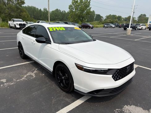 Used 2025 Honda Accord SE image 8