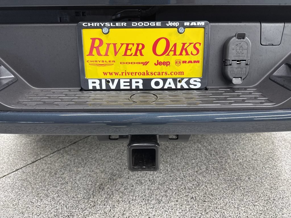 New 2026 RAM 1500 4x4 Crew Cab image 9