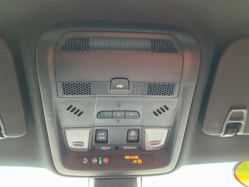 Used 2020 Cadillac XT5 Premium Luxury w/ LPO, Floor Liner Package image 19