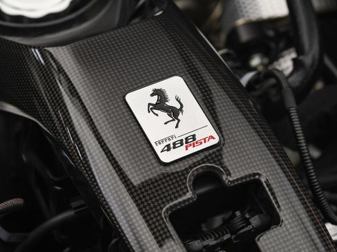 Used 2020 Ferrari 488 Pista Coupe RWD image 15