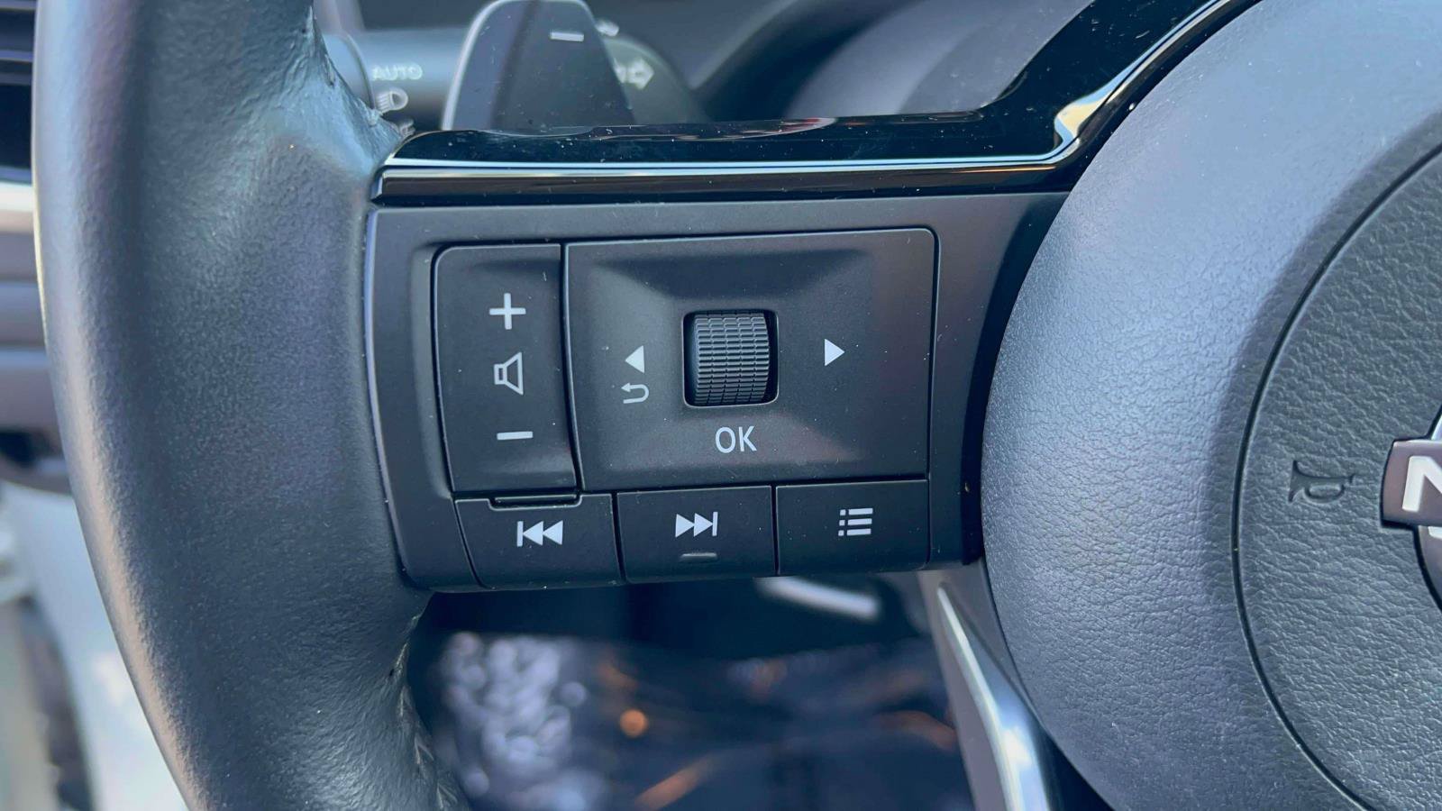Used 2023 Nissan Rogue SL w/ SL Premium Package AWD/4WD image 19
