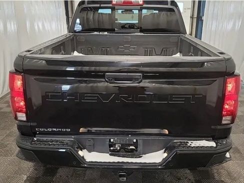 Used 2023 Chevrolet Colorado Trail Boss image 3