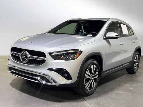 Used 2025 Mercedes-Benz GLA 250 4MATIC image 8