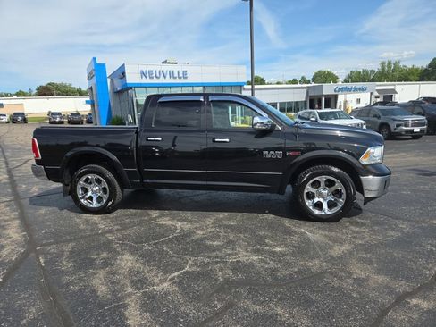 Used 2018 RAM 1500 Laramie AWD/4WD image 2